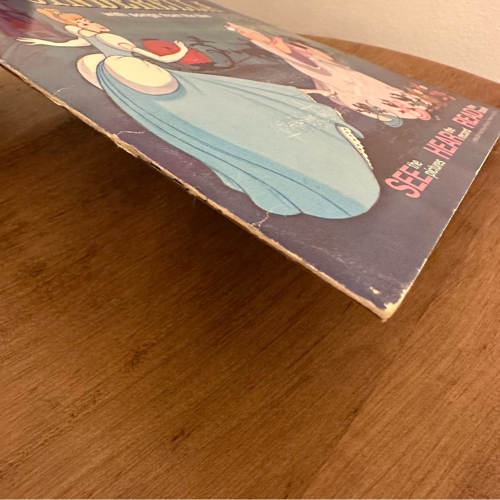 SOLD- Vintage 1977 Disney CINDERELLA Read Along Book Record 33 1/3 RPM See Hear - Picture 13 of 14